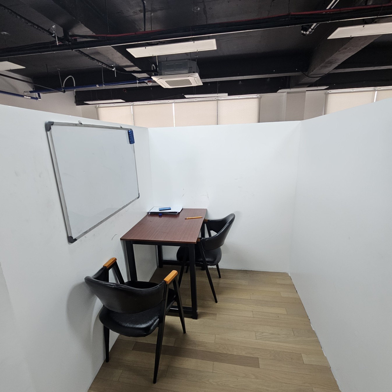 클락 와이즈어학원 강의실 사진